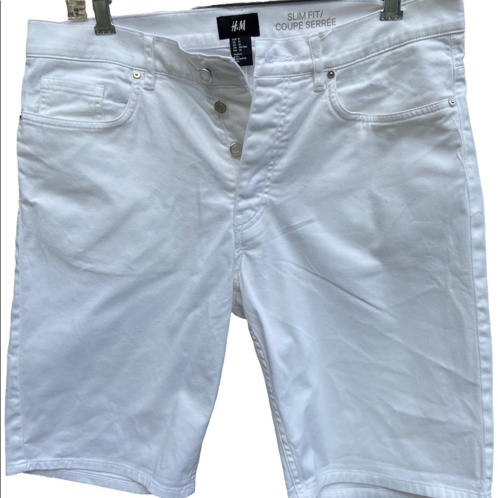 🍀3 for $25🍀 H&M Pristine White Bermuda Shorts Size 31